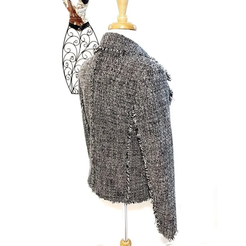 🎉HP 🎉NWOT Michael Kors Fringed Tweed Jacket